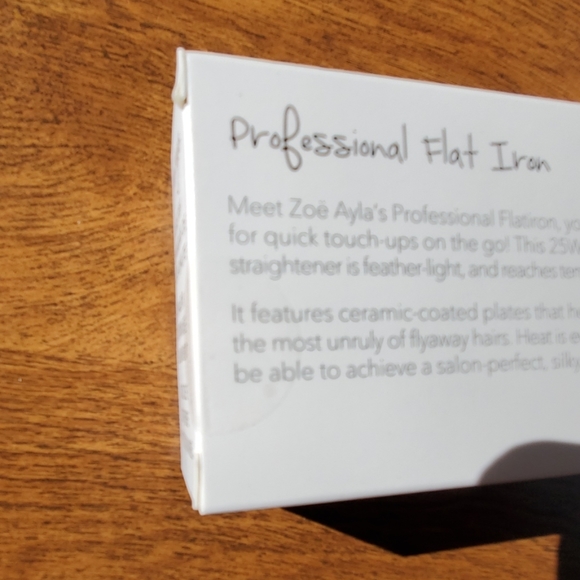 NIB Zoe Ayla Mini Straightener - Picture 3 of 3